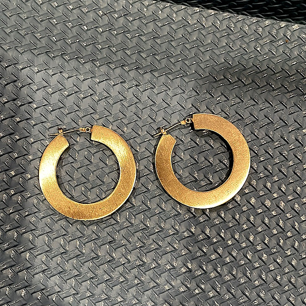 ✨ EUC Brushed Gold Toned Medium Hoops ✨ - Picture 2 of 2